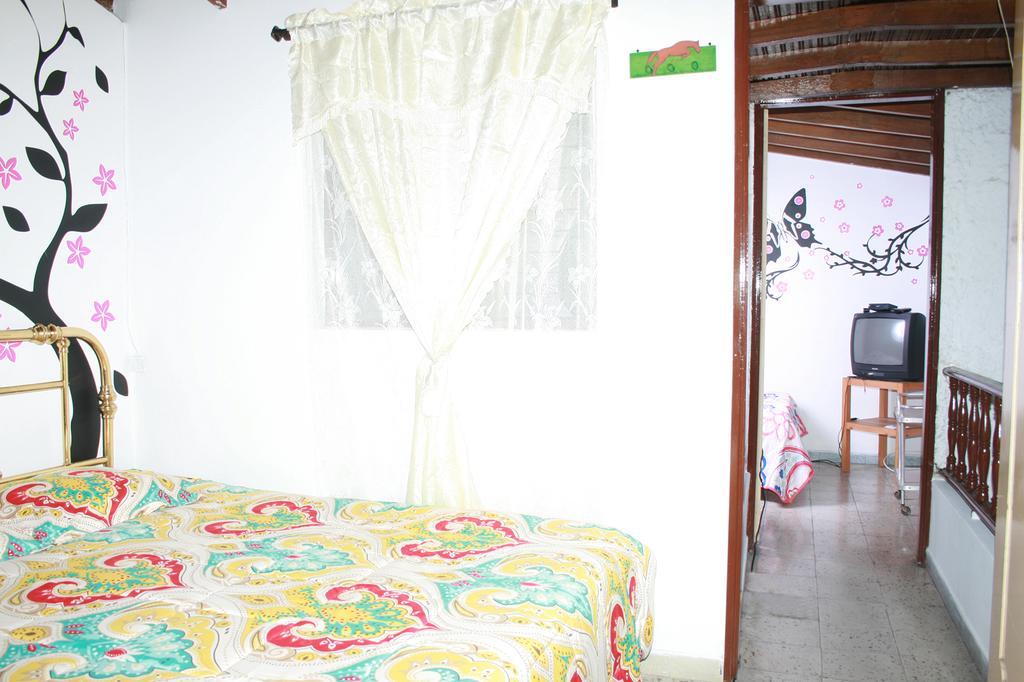 Hostal Monarca Medellín Zimmer foto